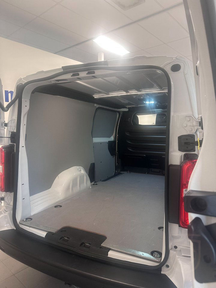 Opel Vivaro L3 145 AT 8 Elite