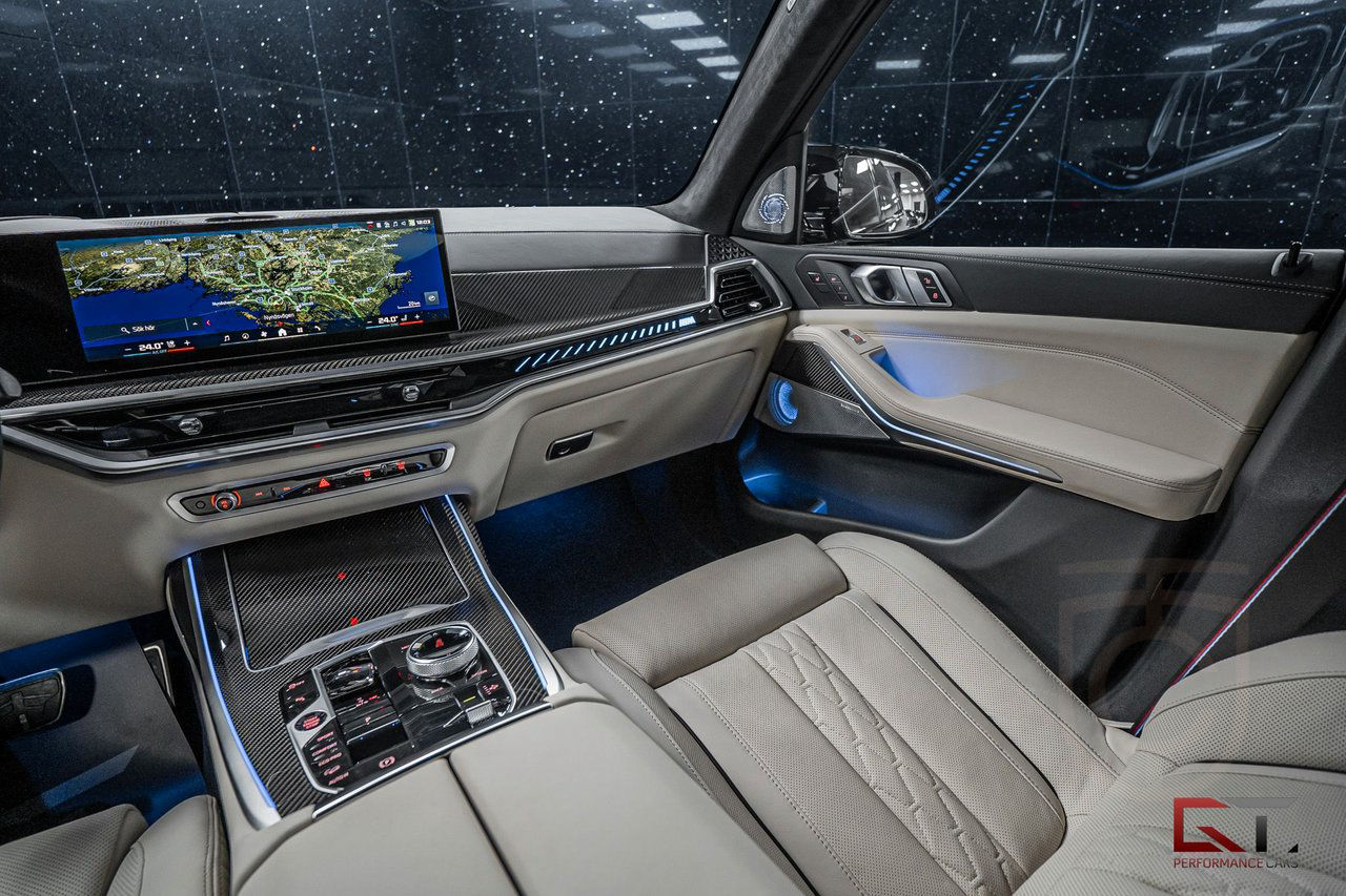 BMW X7 M60i