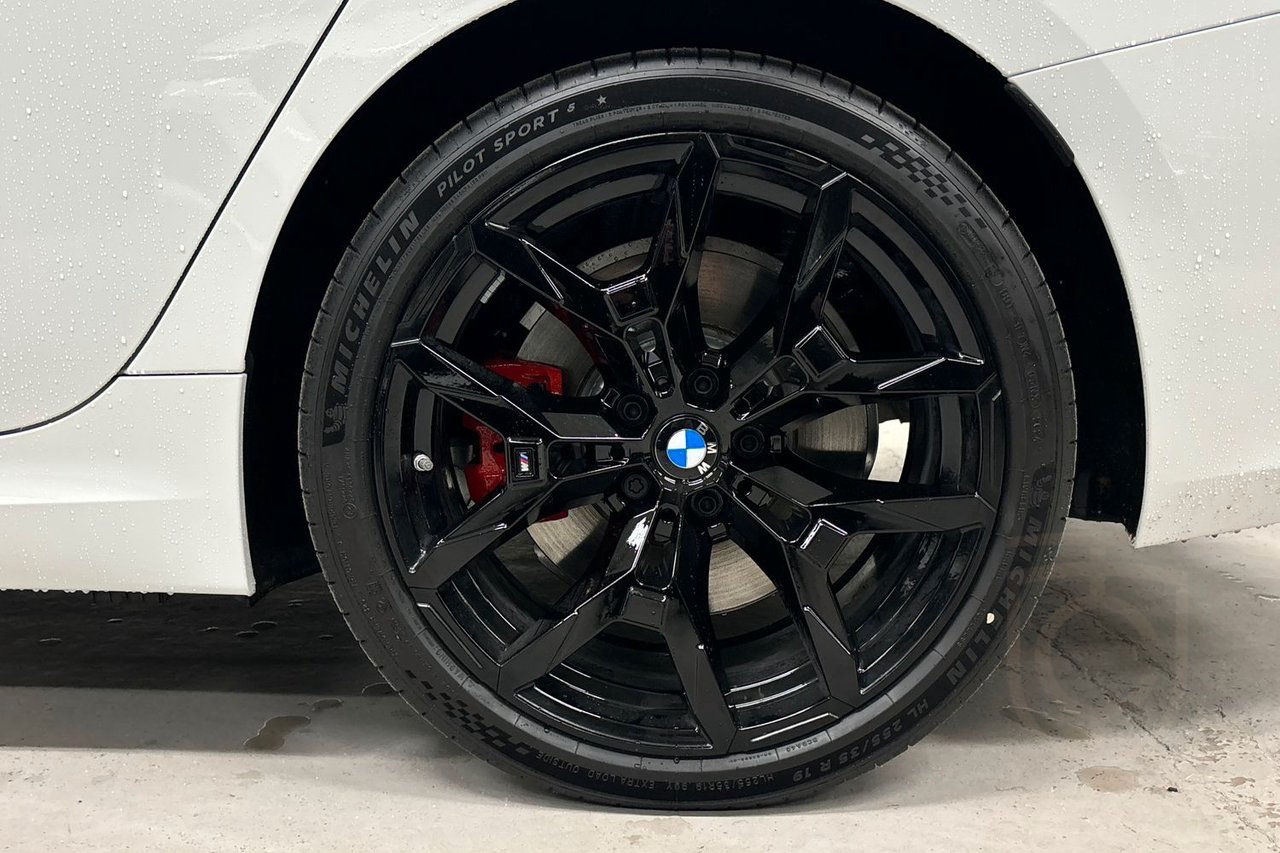 BMW 330e xDrive Touring M-Sport Pro