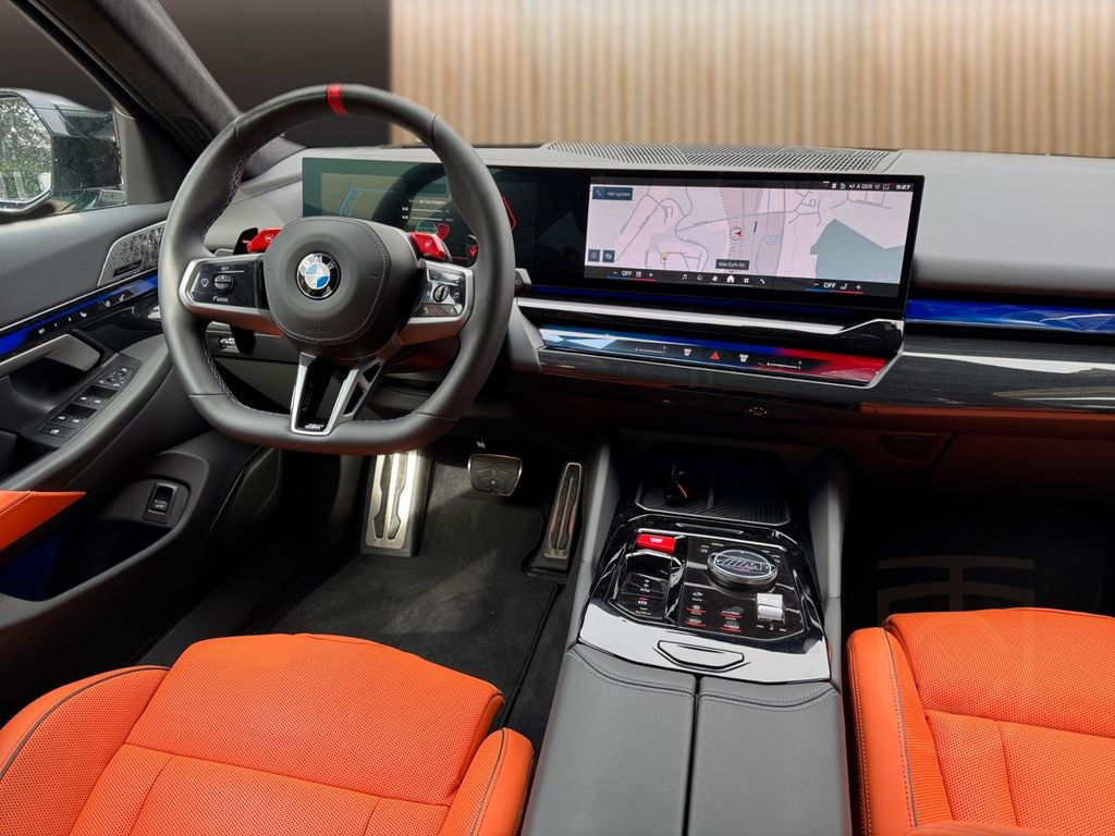 BMW M5 Touring, Panodach, Sitzlüftung,B&W,AHK,Drivin