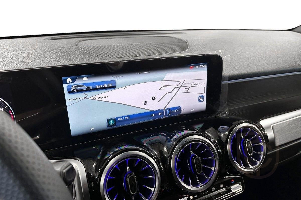 Mercedes-Benz GLB 200