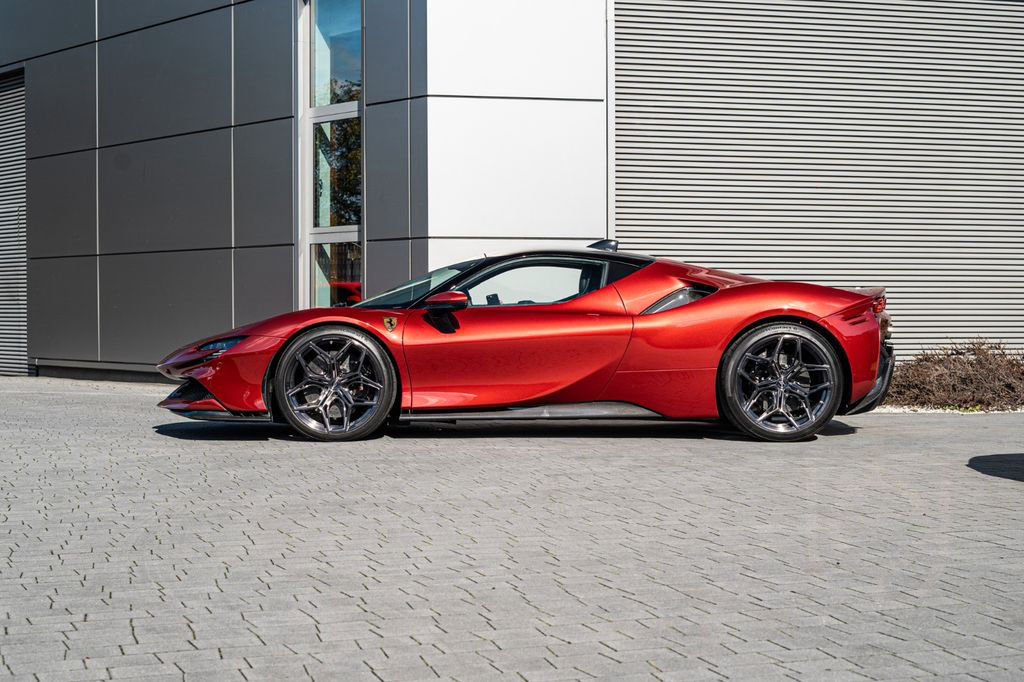 Ferrari SF90 Stradale