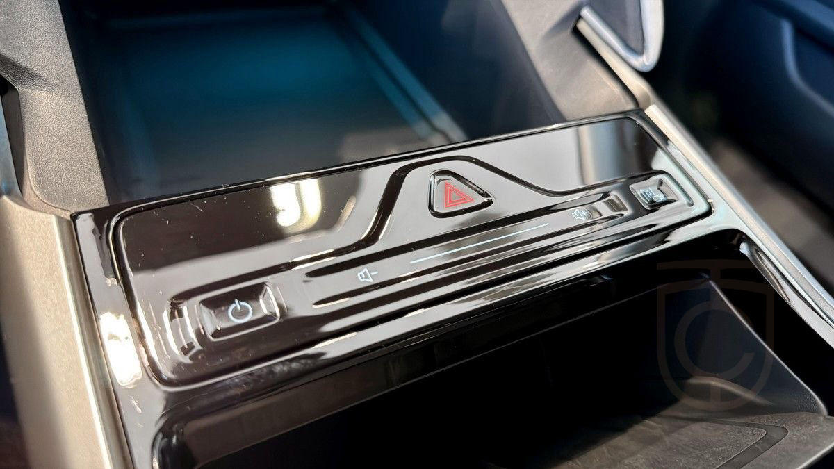 Ford Explorer RWD LR