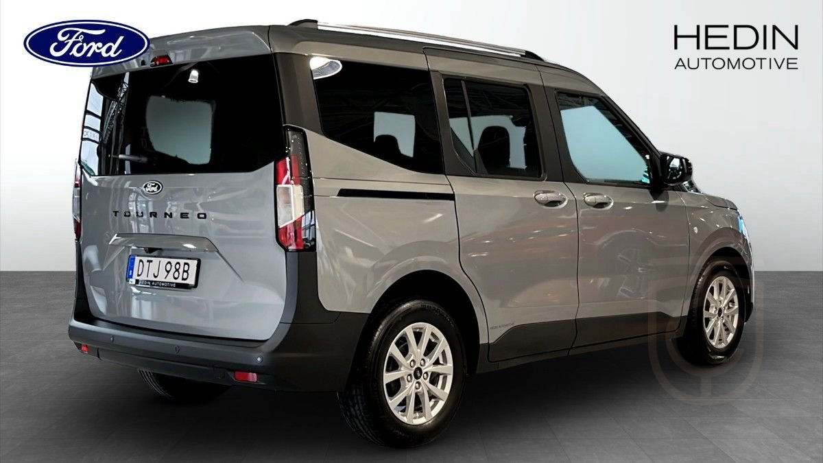 Ford Tourneo Courier Titanium