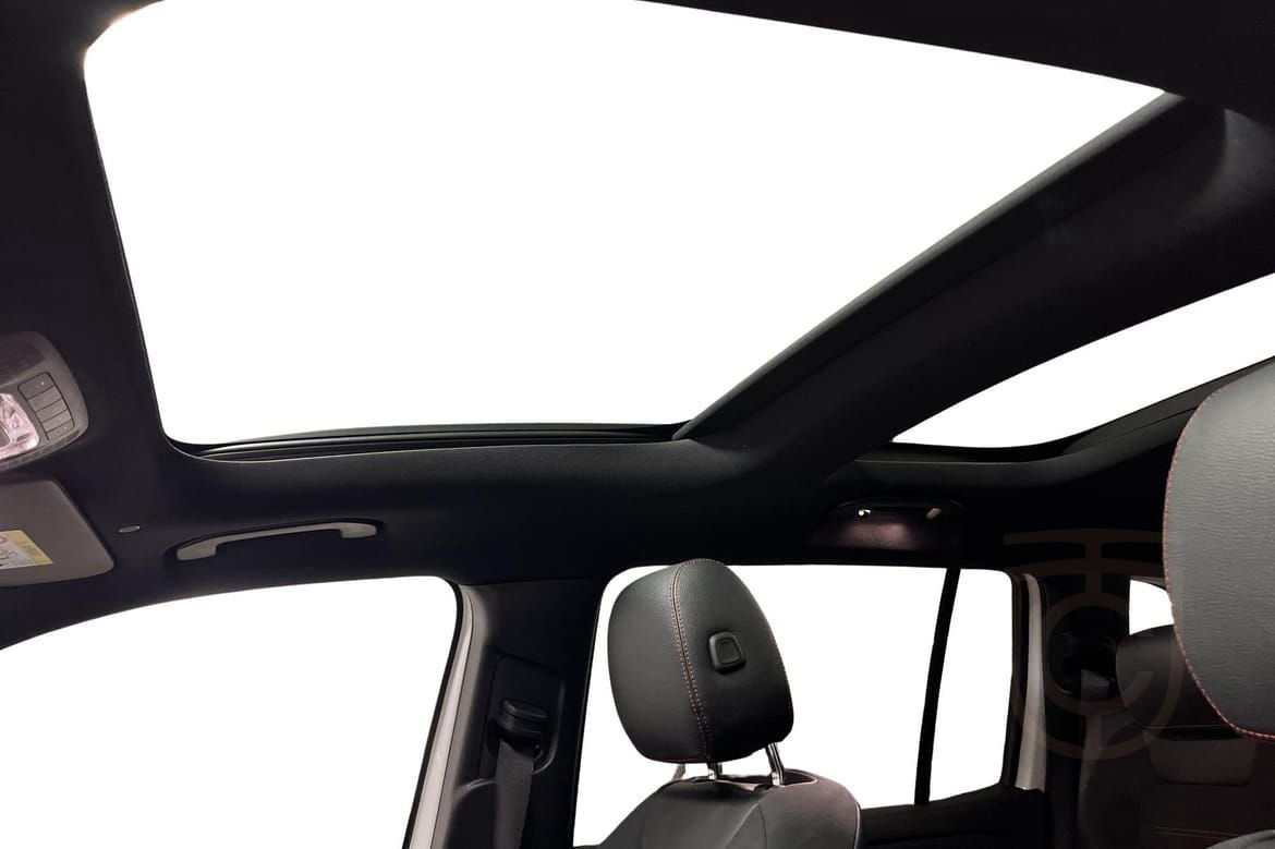 Mercedes-Benz EQB 300 4MATIC AMG-paket