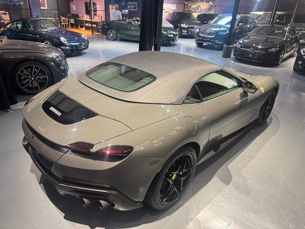 Ferrari Roma Spider / I Hand / 720 KM /