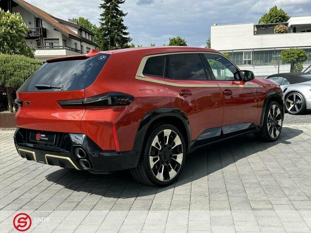 BMW XM "INDIVIDUAL" B&W-AHK-Massage-DriversP.-Iconic