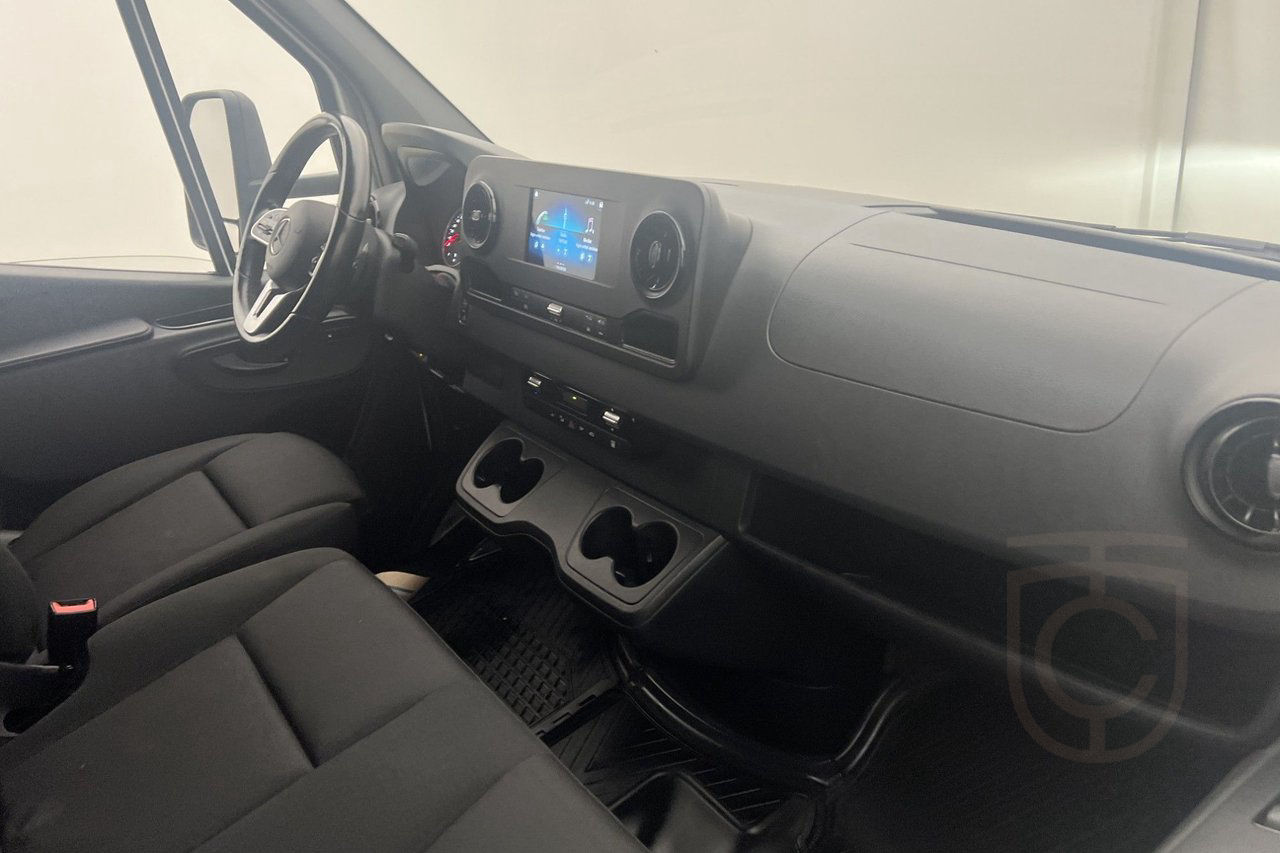 Mercedes-Benz Sprinter 317