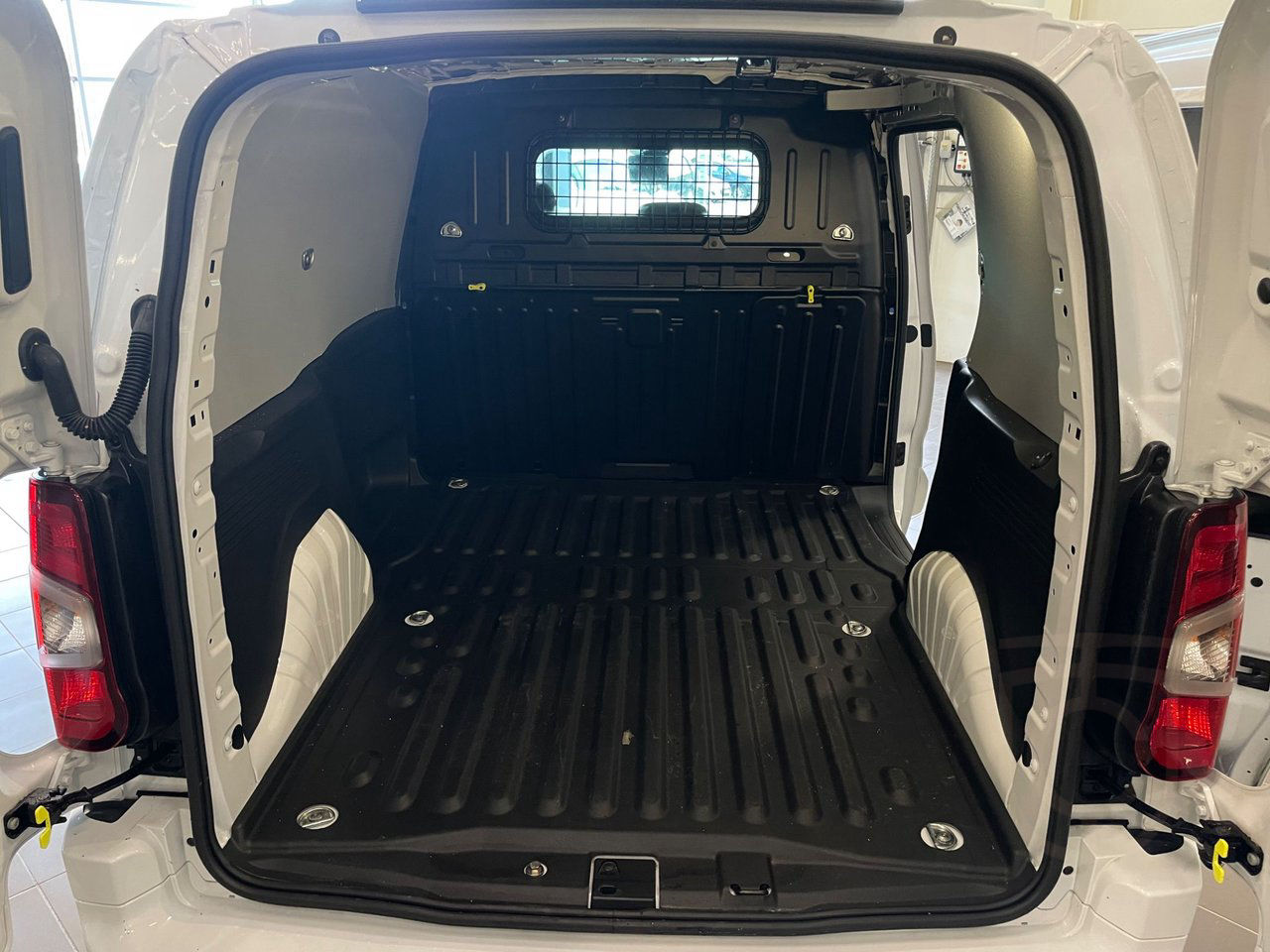 Peugeot e-Partner PRO+ L1