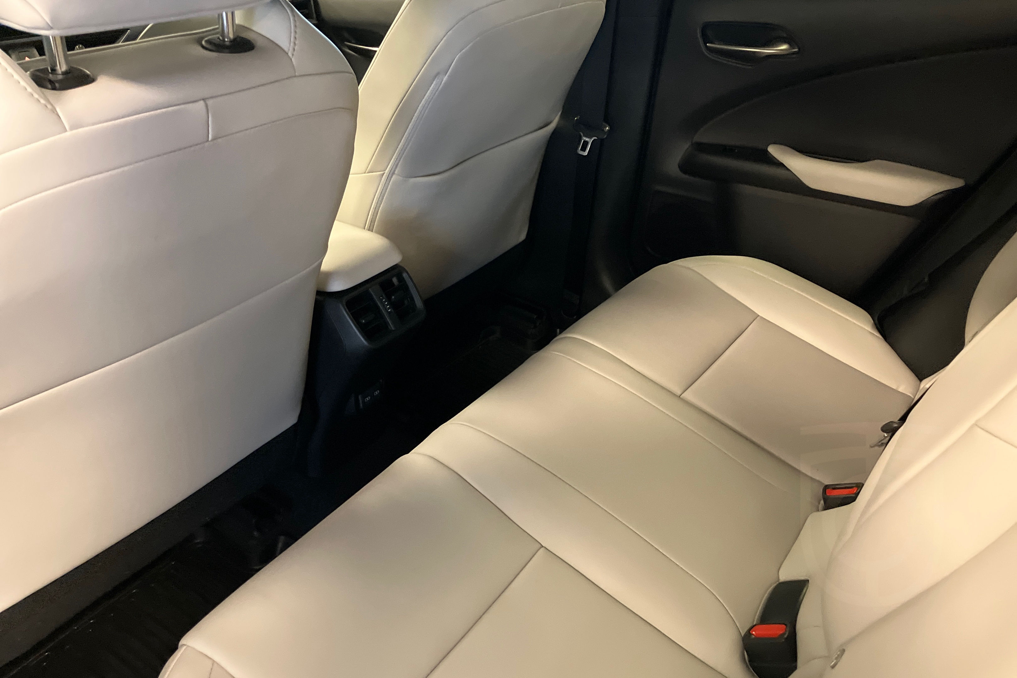 Lexus UX 250h E-Four