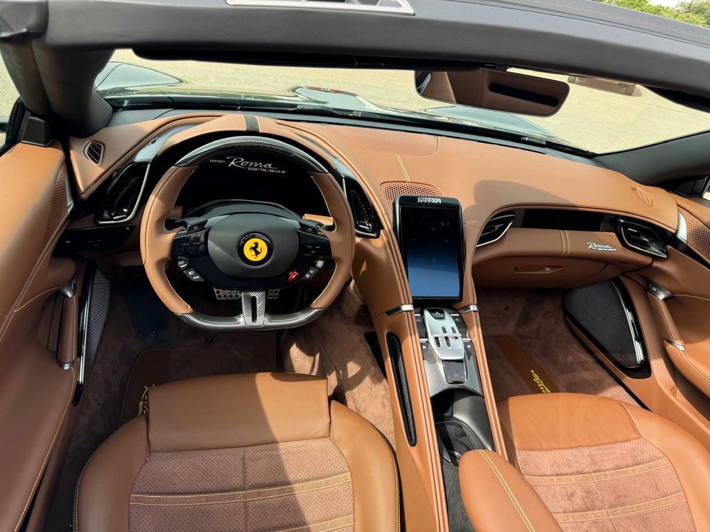 Ferrari Roma 3.9 T V8 Spider DCT, in CANNA DI FUCILE