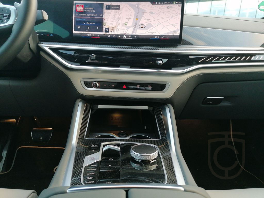 BMW X6 M60i xDrive M Sportpaket Pro HuD AHK Carbon
