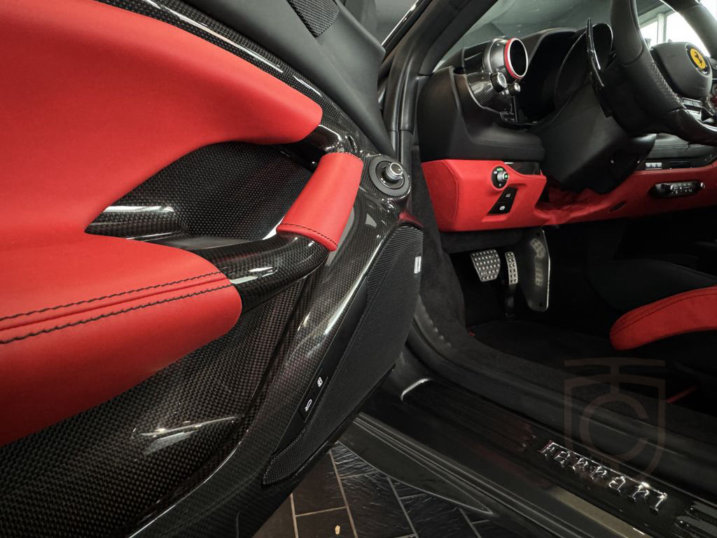 Ferrari F8 Spider*CARBON*LIFT*FULL*DISPL*JBL*WARRANTY*