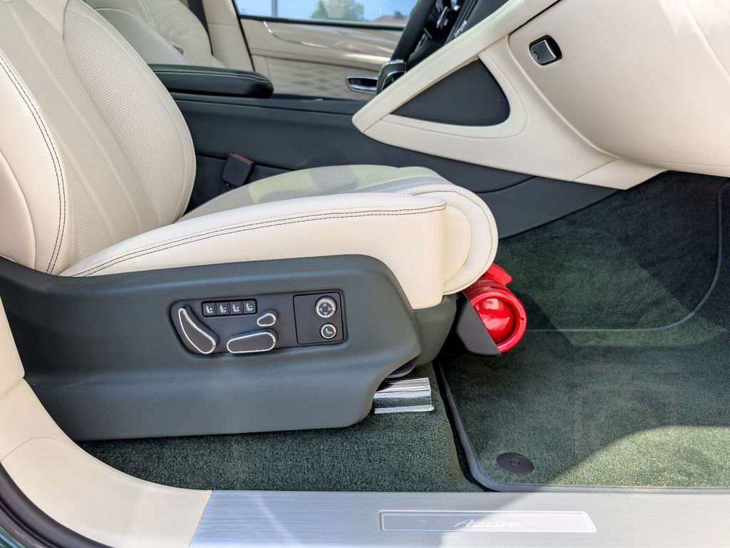 Bentley Bentayga Azure