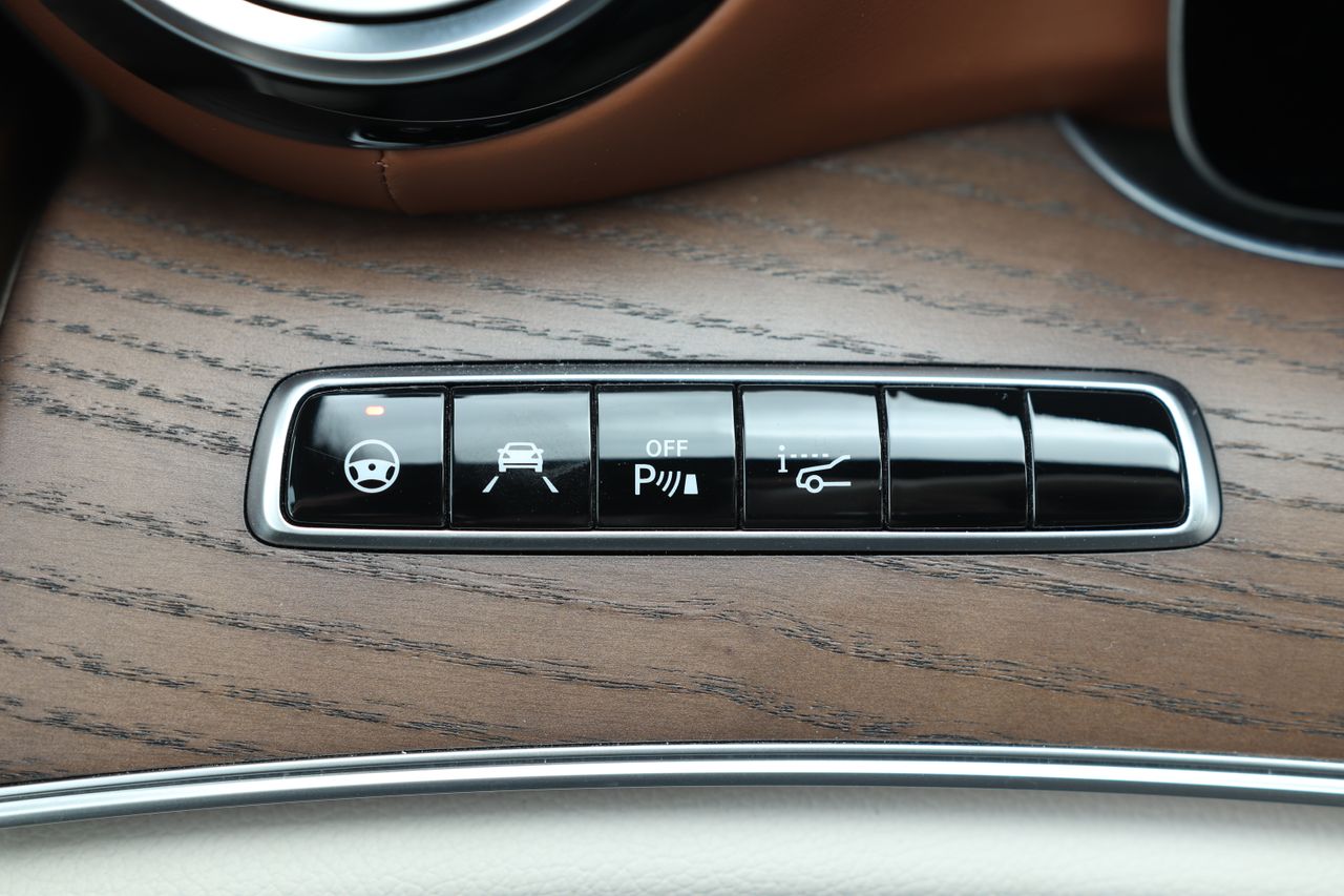 Mercedes-Benz E 400d 4MATIC AirSuspension/HUD/Designo/MBEAM/