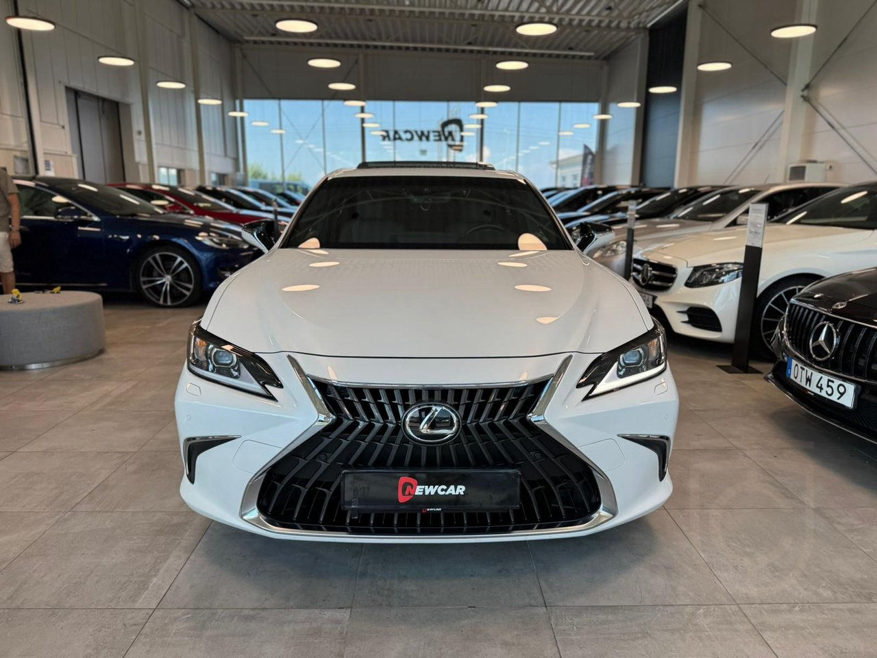 Lexus ES 300h 2.5 E-CVT Limited Edition