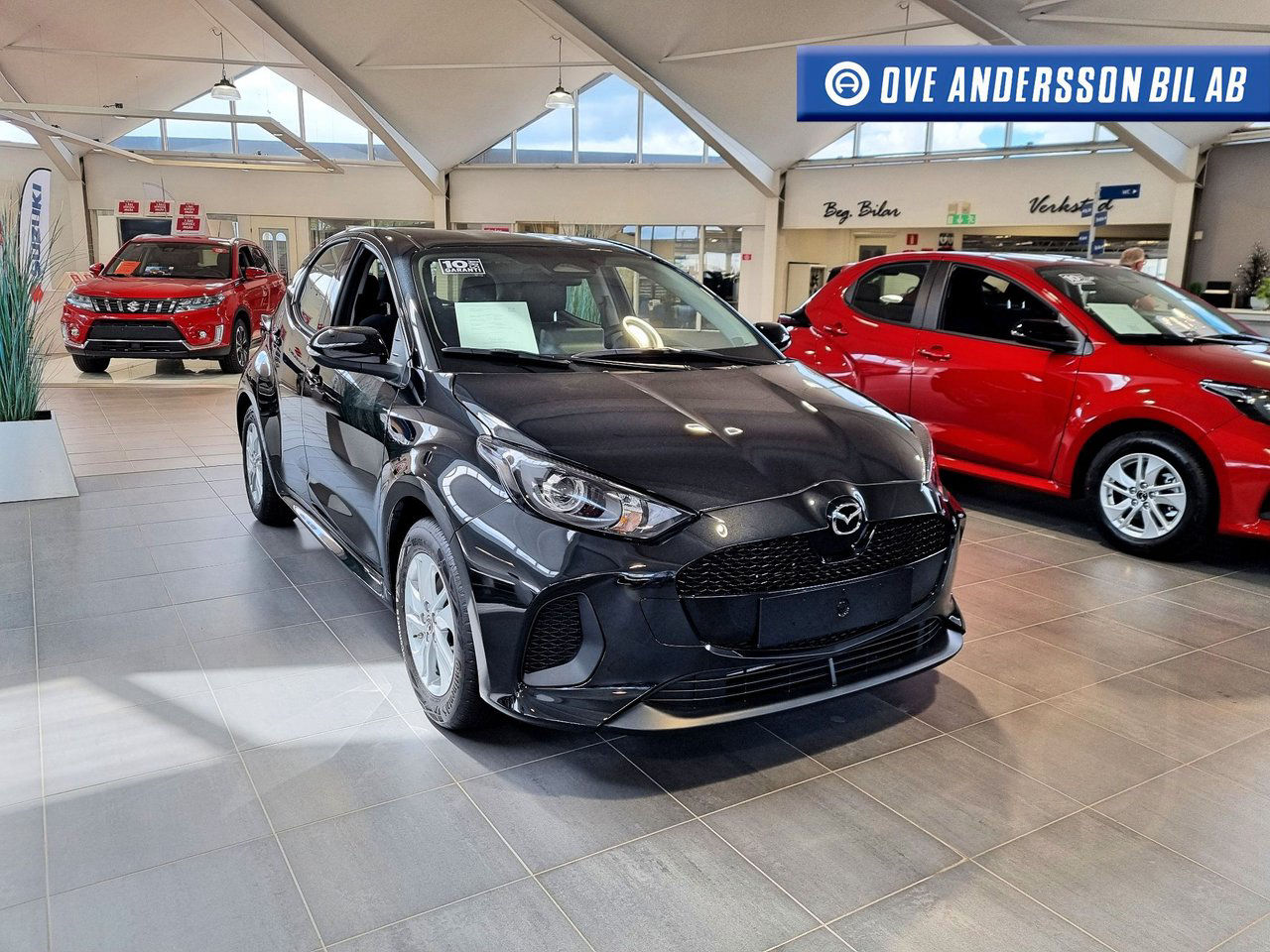 Mazda 2 Hybrid Centre-line