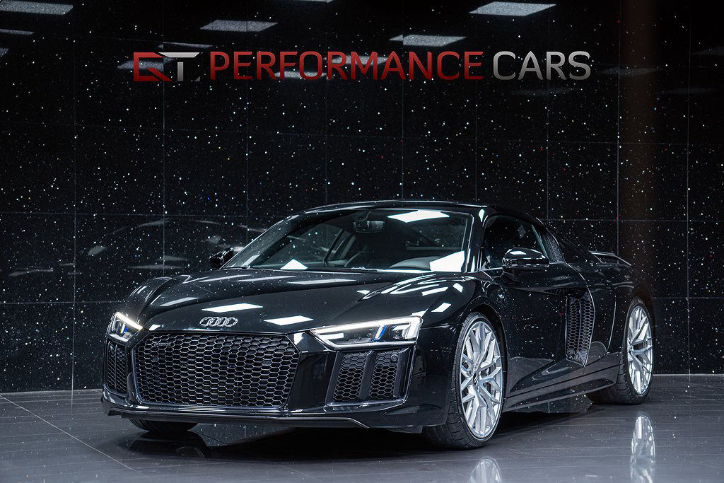 Audi R8 V10 plus