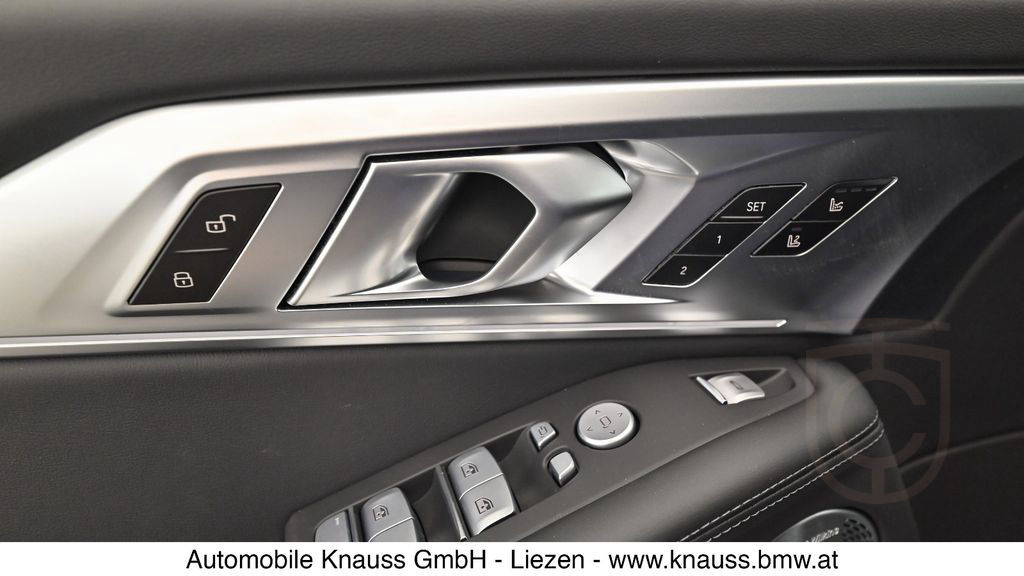 BMW XM 50e B&W, AHK, Massage, 23", FULL LOADED!!!