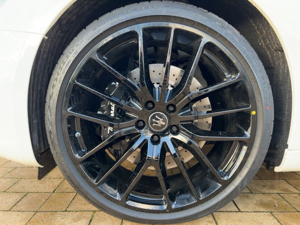 Maserati Ghibli MODENA 430PS AWD Bianco&Nero /Wow Effekt