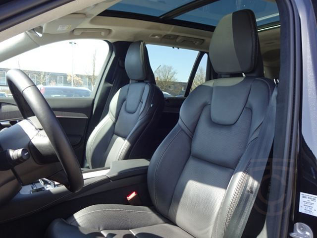 Volvo XC90 T8 Ultimate Bright Plug-In AHK PANO ACC HUD