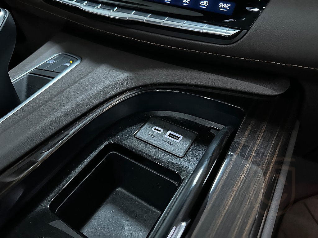Cadillac Escalade 6.2 V8 4WD