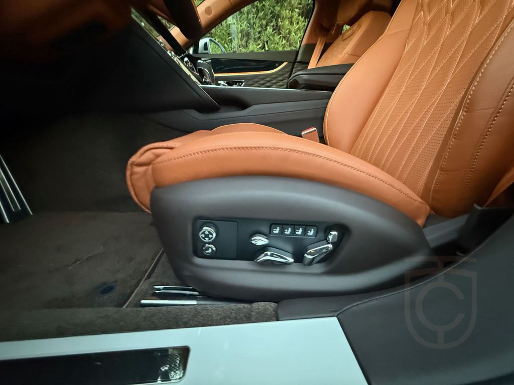 Bentley Flying Spur W12 Mullinier