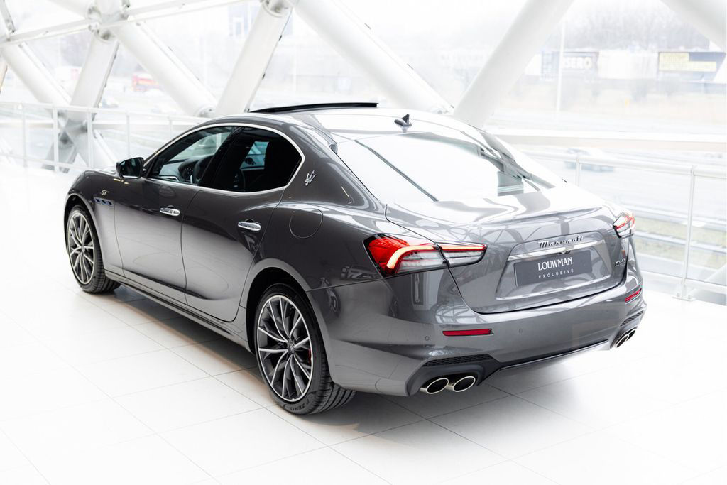Maserati Ghibli Hybrid GT Edizione Finale | Heated Front