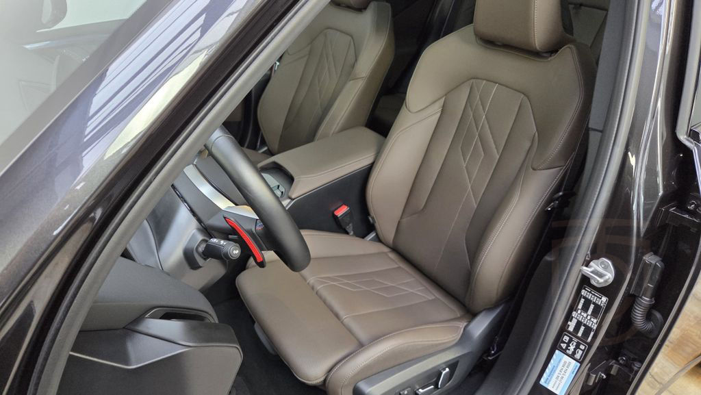 BMW X3 M50 xDrive AHK Pano 21' Sitzlüftung ACC 360°