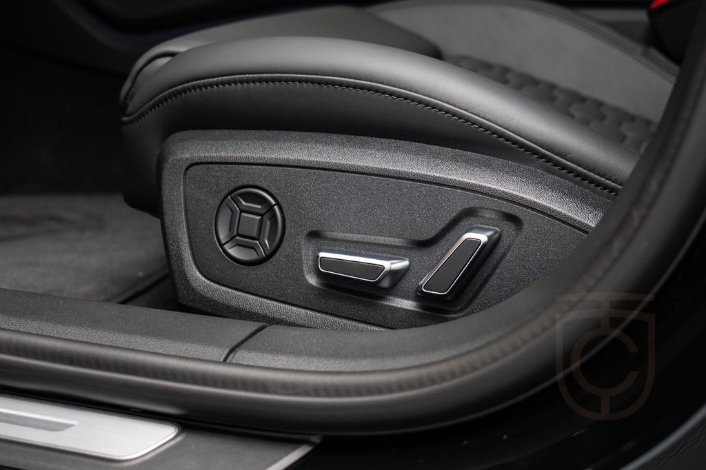 Audi RS6 Matrix-LED/360/HeadUp/Bang&Olufsen/Pano