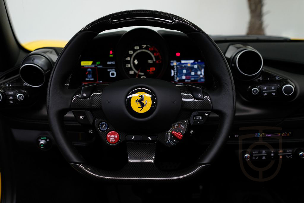 Ferrari F8 Spider/CARBON/LIFT/PASS.DISPL/RACINGSEATS/JBL