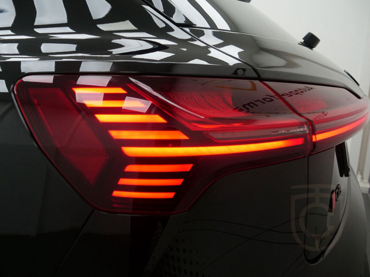 Audi Q8 55 e-tron Quattro S Line Pano