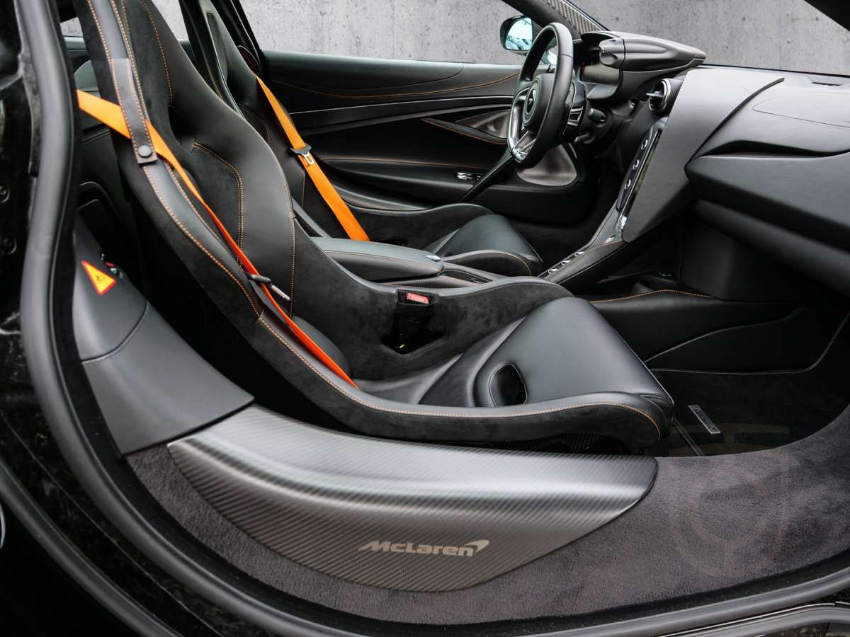 McLaren 750S Coupe Saros*carbon fibre racing seats