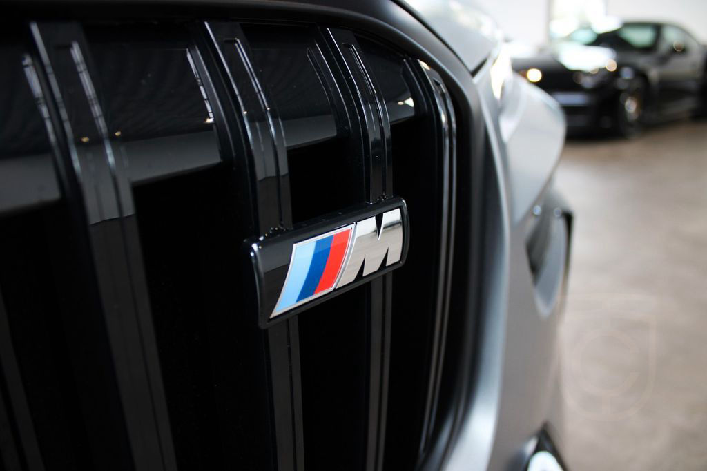 BMW X7 M60i M SPORT PAKET PRO/SKY-LOUNGE/FROZEN GREY