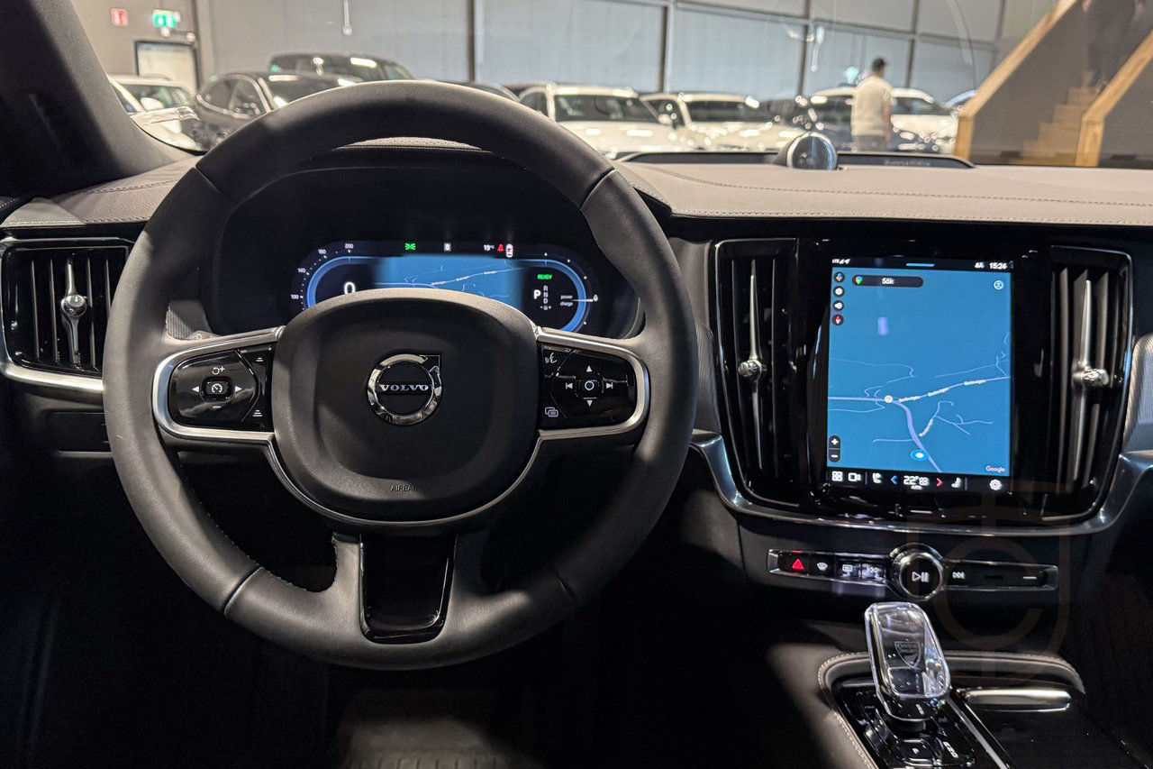 Volvo S90 Recharge T8 AWD Ultimate Dark