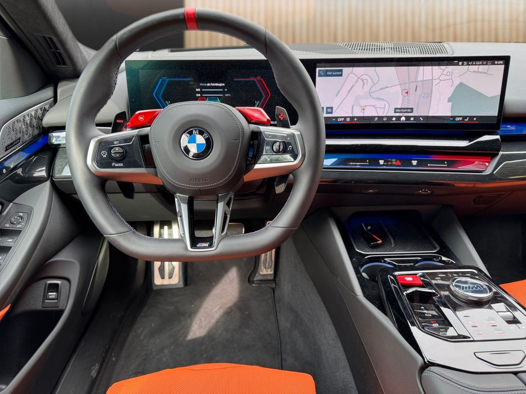 BMW M5 Touring, Panodach, Sitzlüftung,B&W,AHK,Drivin