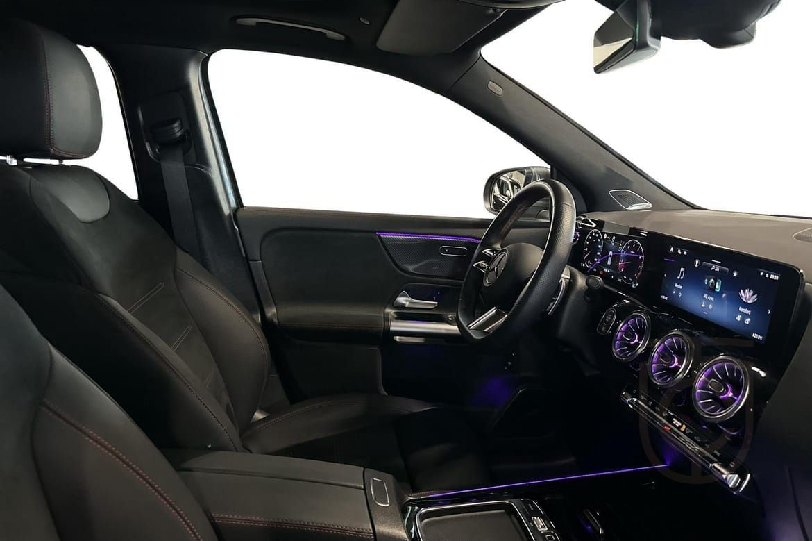 Mercedes-Benz GLA 200 AMG Panorama 360° Distronic