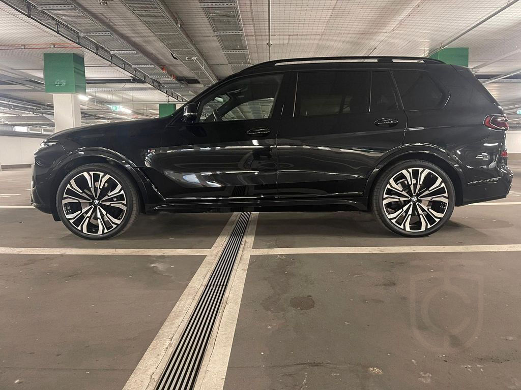 BMW X7 xDrive 40 d M Sport ALL BLACK FULL 23" 7 S