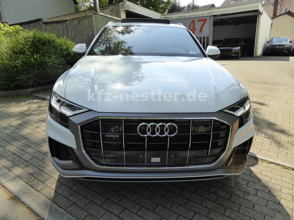 Audi Q8 55 TFSI S Line/Pano/LederBeige/ACC/AHK/22Zoll