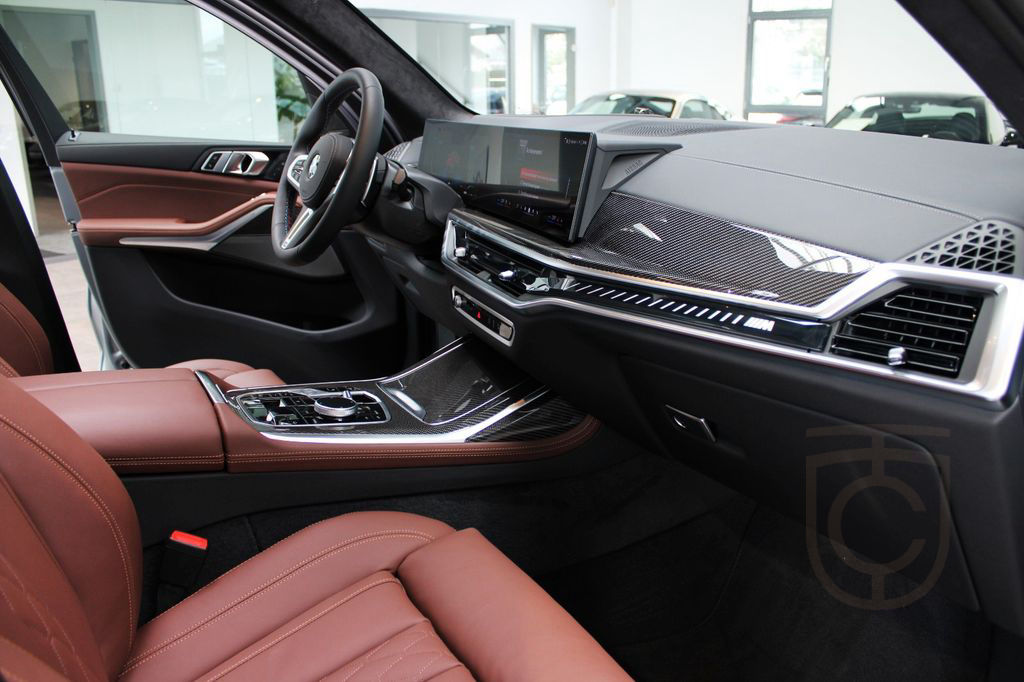 BMW X7 M60i M SPORT PAKET PRO/SKY-LOUNGE/FROZEN GREY