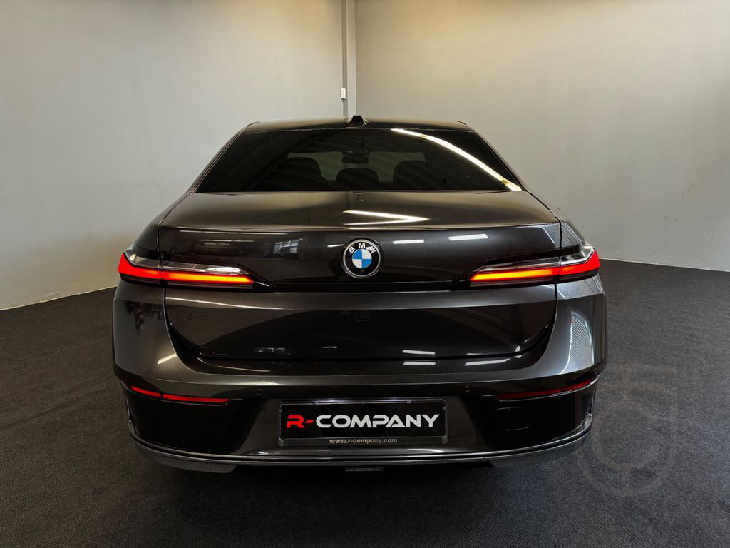 BMW 740d EX Regierungsfahrzeug nur Langstrecke AT