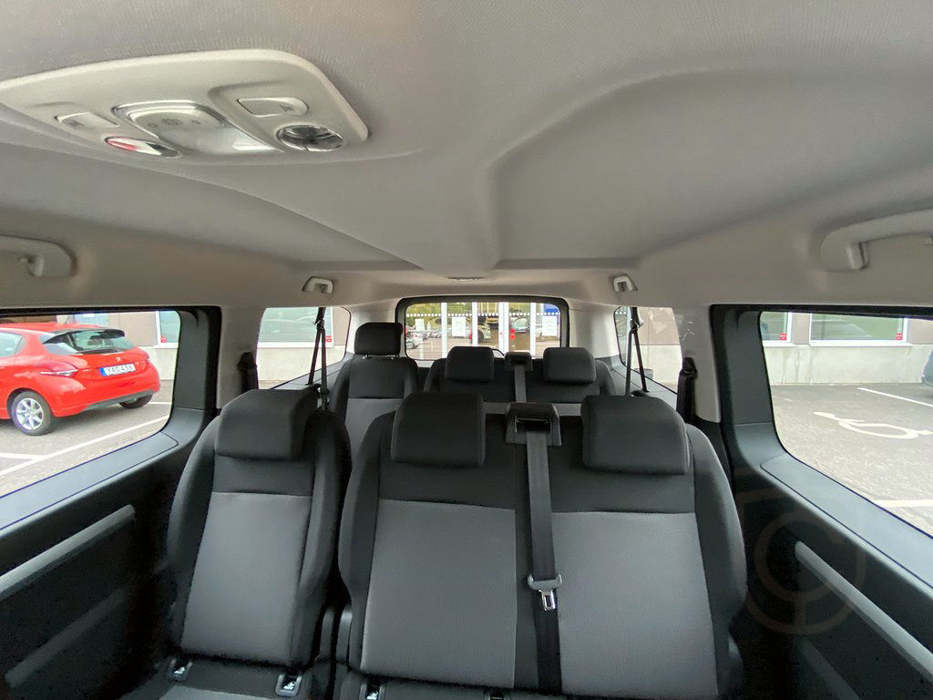 Peugeot Traveller Electric 75kWh | 9-sits