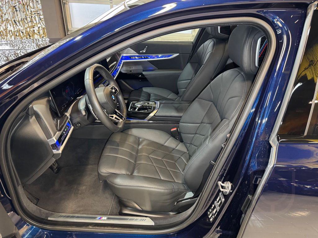 BMW 740d xDrive M Sport~PANO SKY~KAMERA 360~HEAD-UP