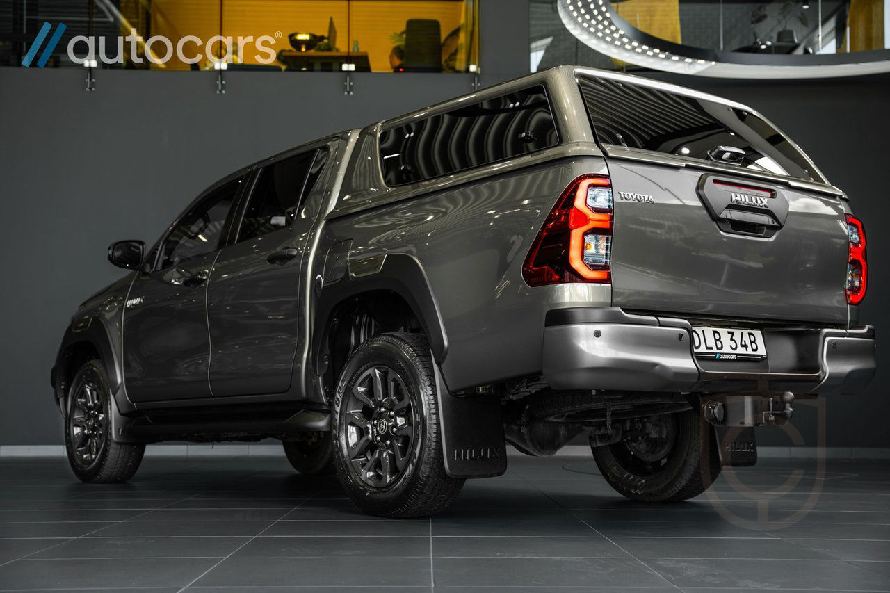 Toyota Hilux 2.8 4WD Invincible