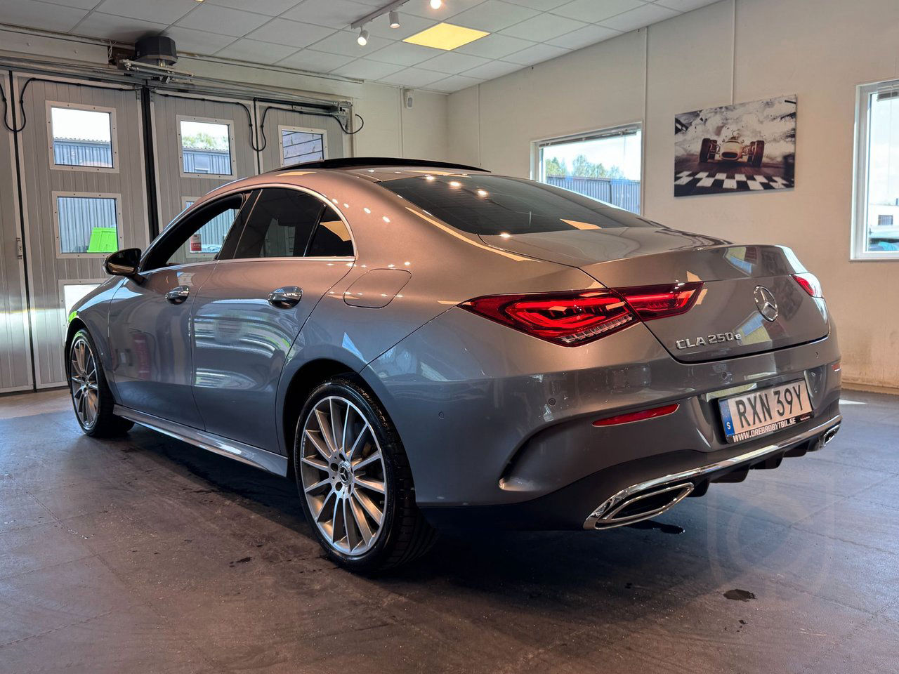 Mercedes-Benz CLA 250 e AMG Pano Burmester Widescreen