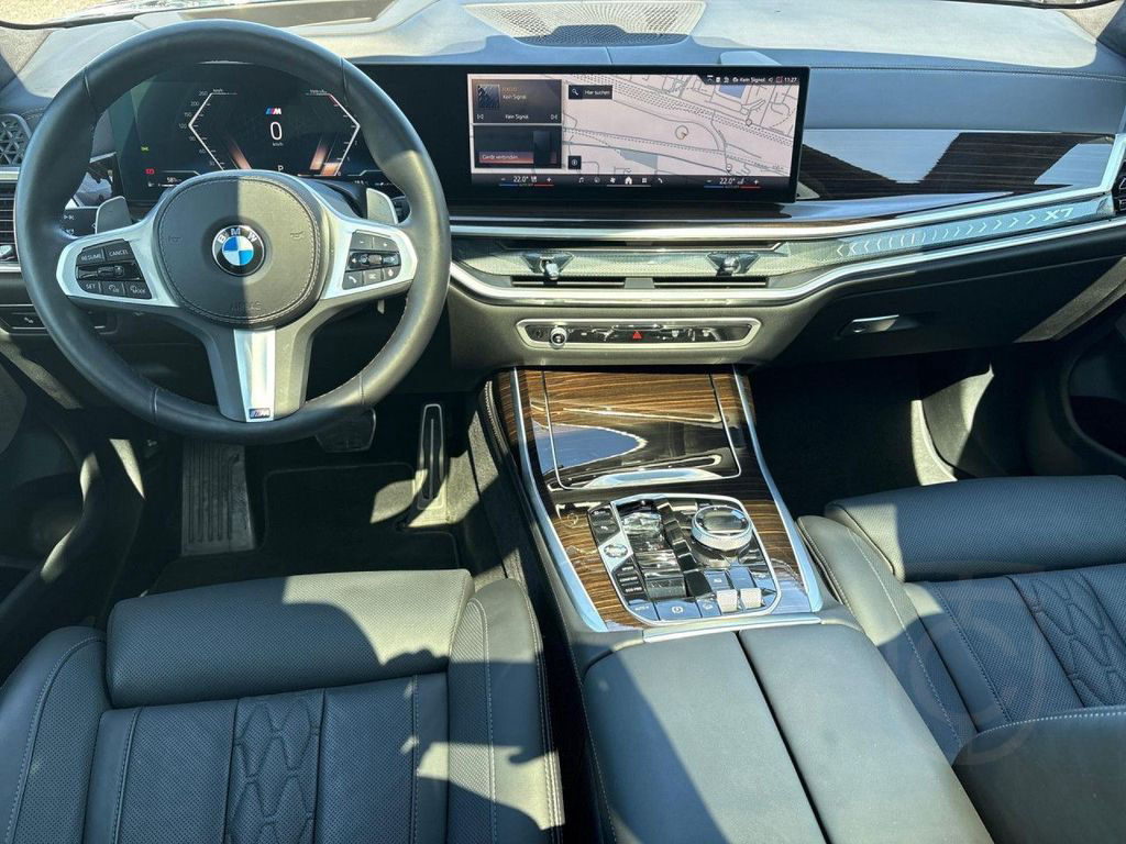 BMW X7 xDr 40dA M SPORT PRO 6-Si,xOffroad,SkyL,AHK