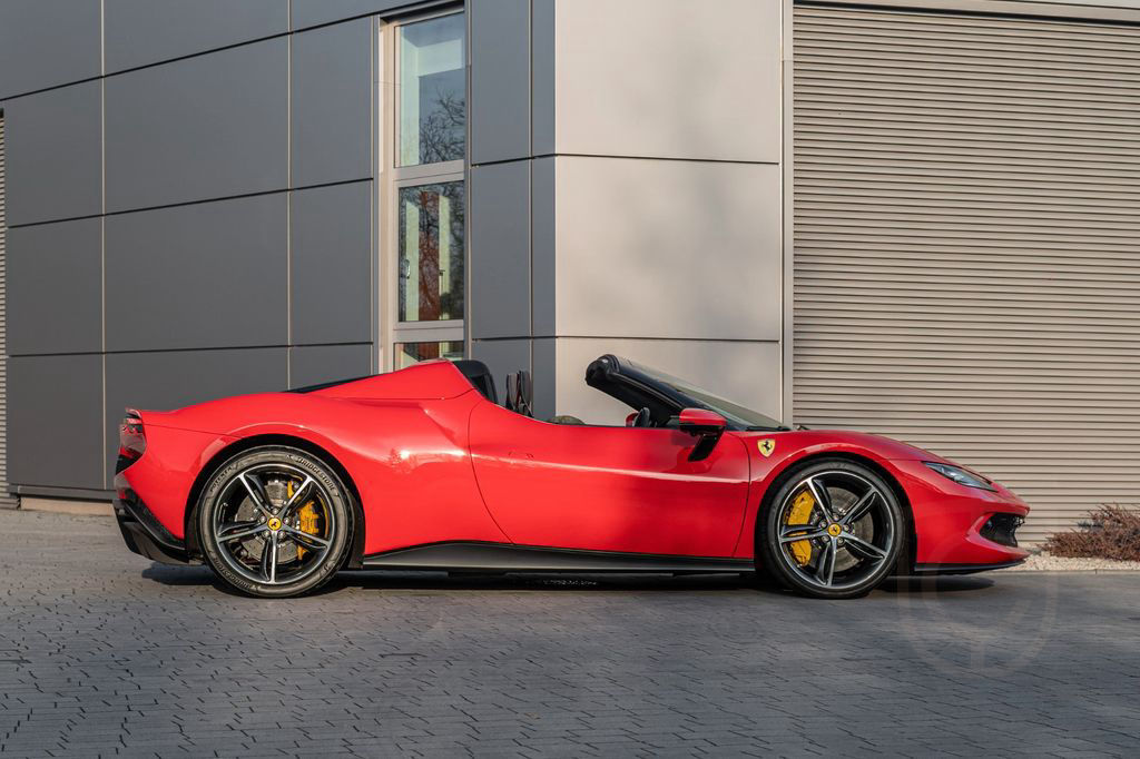 Ferrari 296 GTS