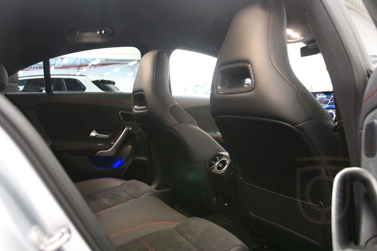 Mercedes-Benz CLA 250 e Coupé AMG Line Night Burmester 360°