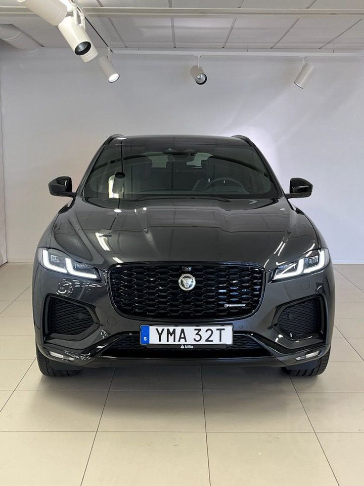 Jaguar F-Pace P400e