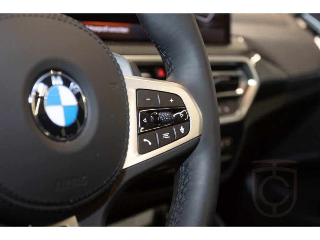 BMW X4 xDrive30dMSport+AHK+Panorama+HUD+Leder+StandH